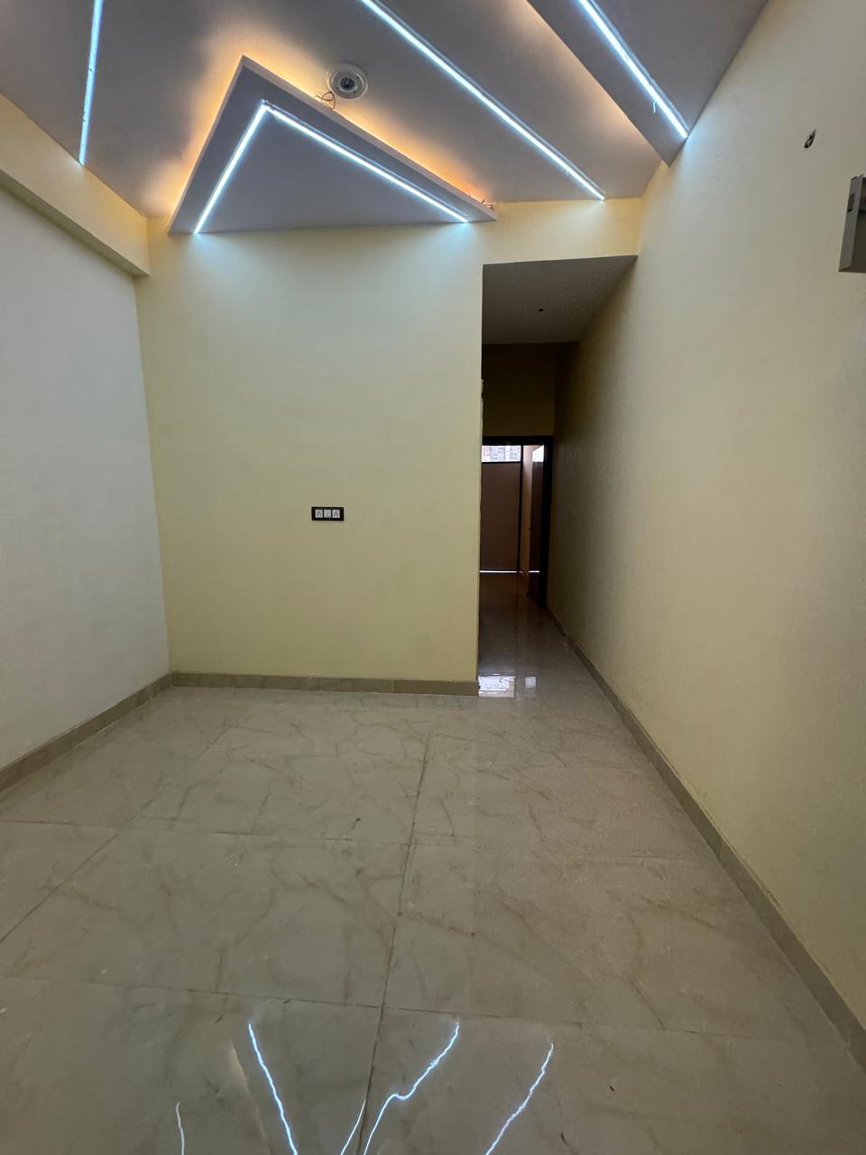 Beautiful Properties in DLF Ankur Vihar